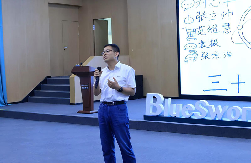 丁總照片替換.jpg